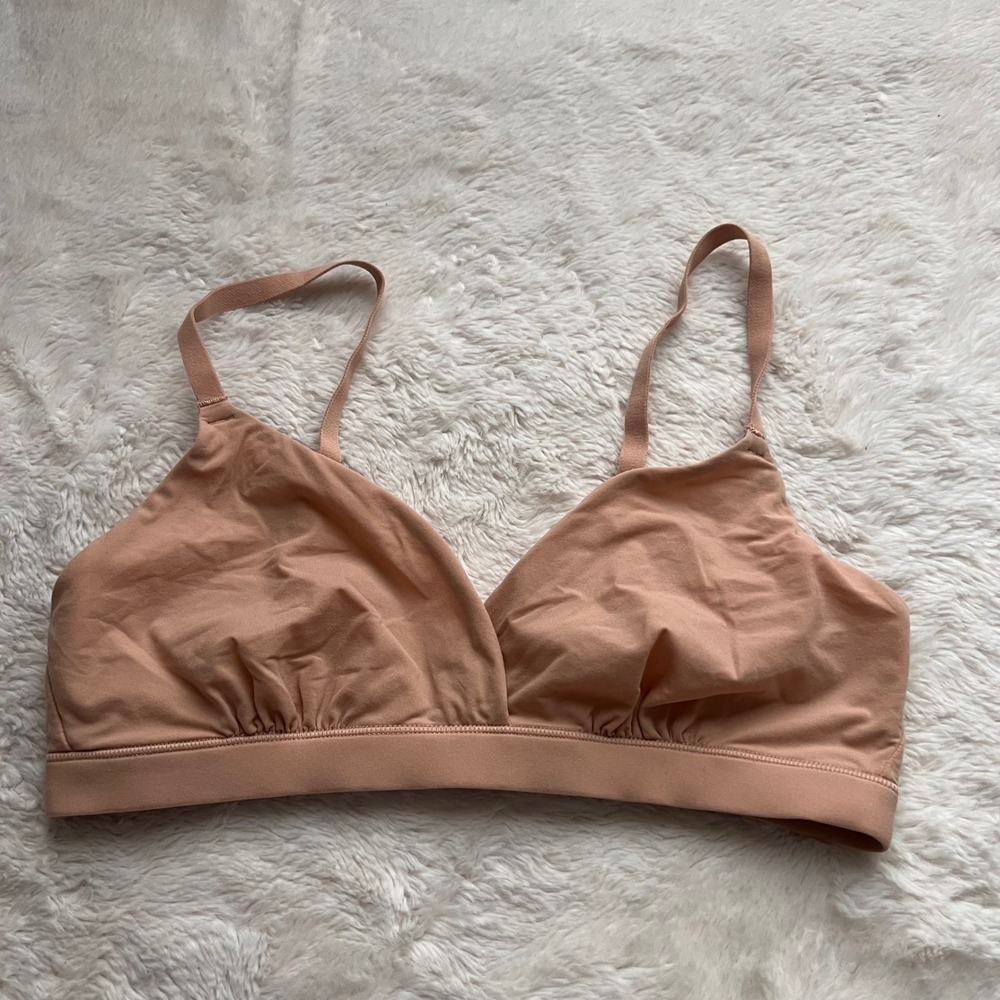 SKIMS Fits Everybody Triangle Bralette Clay Nude Wireless Bra Small RN158973